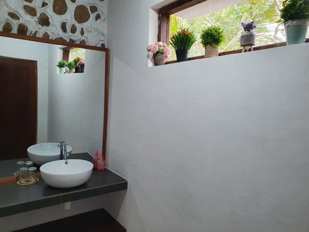 Amban Beach House 曼诺瓦里 外观 照片