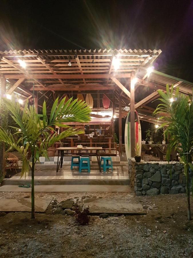 Amban Beach House 曼诺瓦里 外观 照片